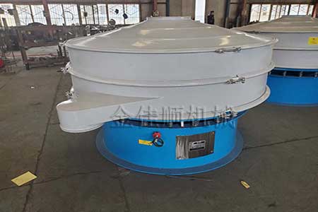 四川成都1500普通碳鋼旋振篩已經發(fā)貨